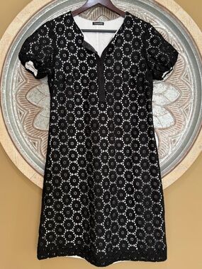 Tahari Black Eyelet Button Up V-Neck Midi Dress with Puff Sleeves Silk Lined